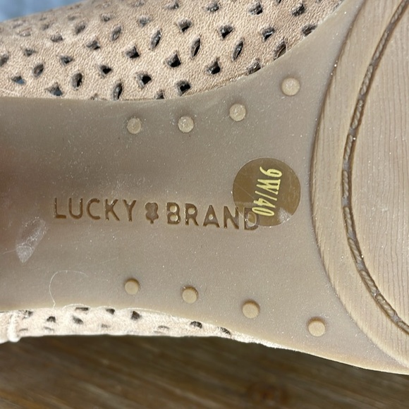 Lucky Brand Livey Women’s 9W Peep Toe Block Heel Tan Ankle Bootie - Picture 8 of 10